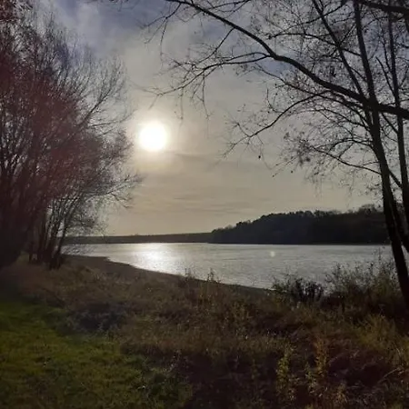 Kota Lac De Bairon אתר קמפינג *